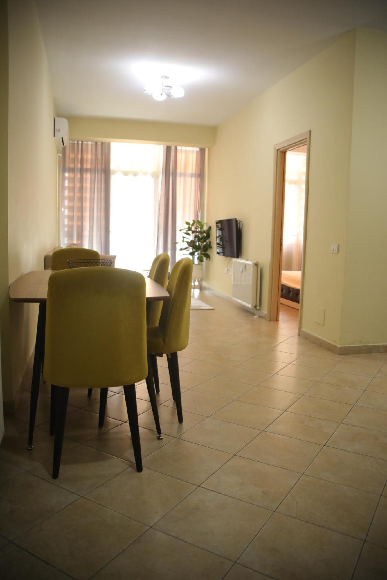 Pleasant Apartment With Free Dedicated Parking In Komuna E Parisit Тирана Экстерьер фото