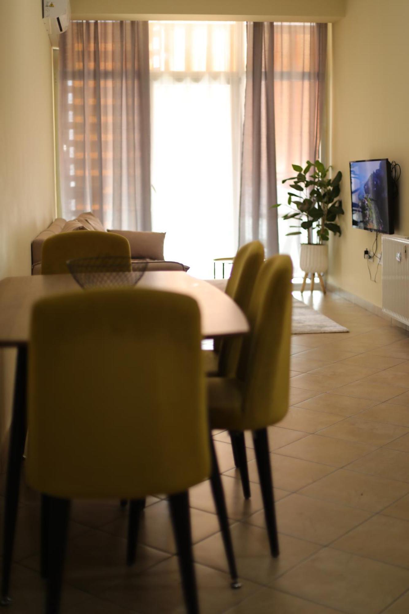 Pleasant Apartment With Free Dedicated Parking In Komuna E Parisit Тирана Экстерьер фото